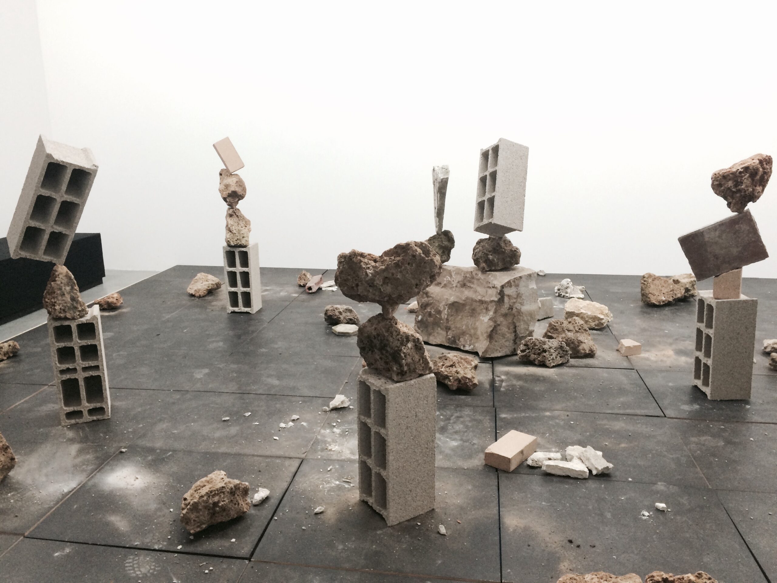 Voyage au Bord des Mondes