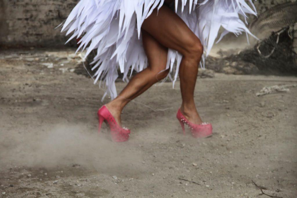 Cruising in High Heels © Simon Paetau