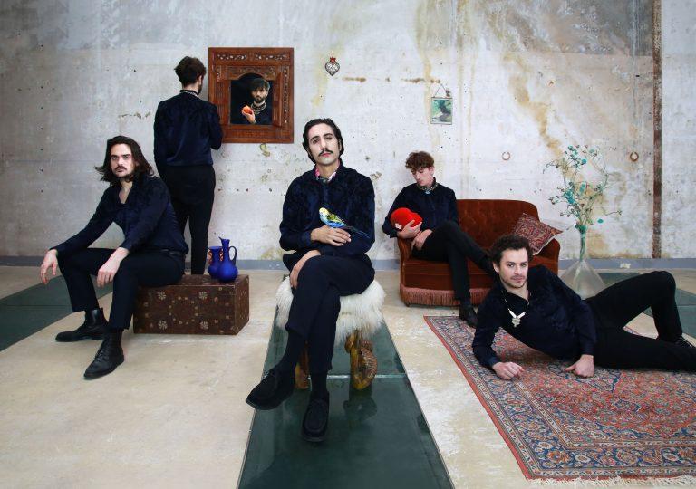 Rencontre avec Feu ! Chatterton à l&rsquo;Hôtel Grand Amour