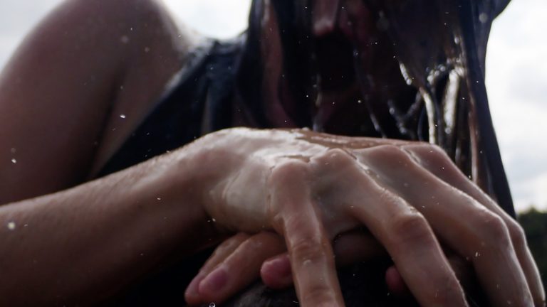 De l&rsquo;école à la galerie, pourquoi les jeunes artistes s’évaporent-elles ?