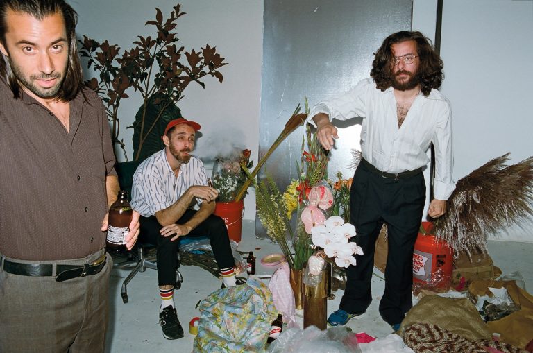 Autoportrait à 4 mains en Pastel dans le dernier clip d&rsquo;Odezenne