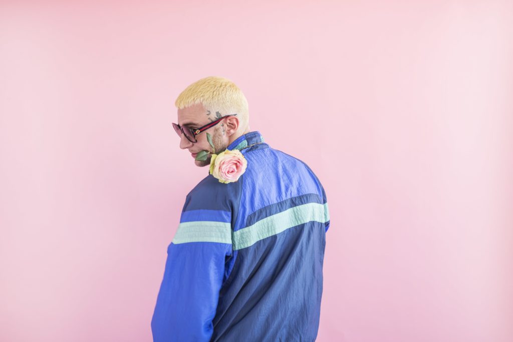 6ix, Vol. 2 (© Heloise Peyre)