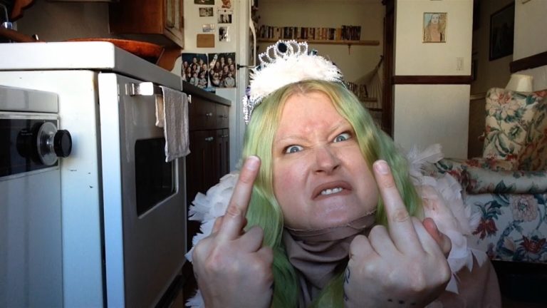 Trashy influenceuses : Comment j&rsquo;ai soigné ma détestation d&rsquo;EnjoyPhoenix