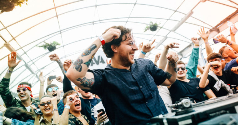 DJ Boring : « Croiser mes harceleurs dans la foule a été une victoire »