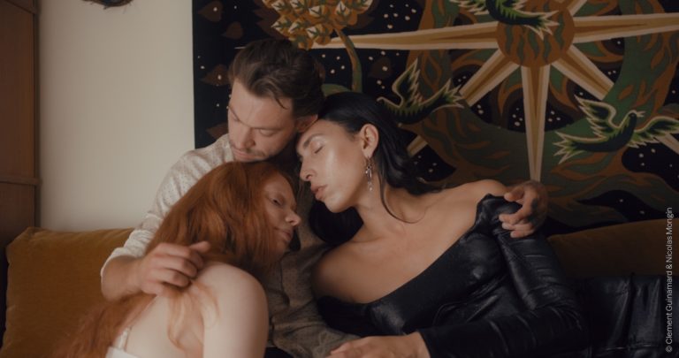 GRAND AMOUR : discours amoureux contre le VIH