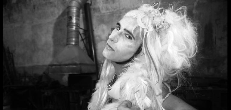 Devenir chienne d&rsquo;Itziar Ziga : Manifeste d&rsquo;une féminité queer mordante