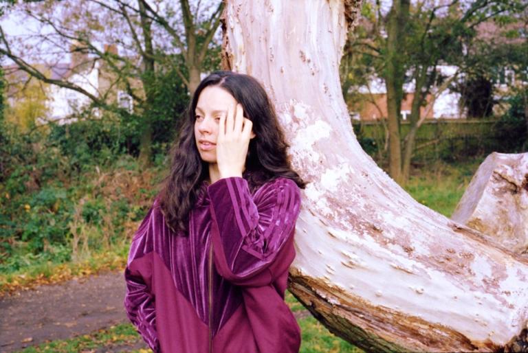 Tirzah : « La musique a été une forme d’élément médicinal sur lequel se reposer »