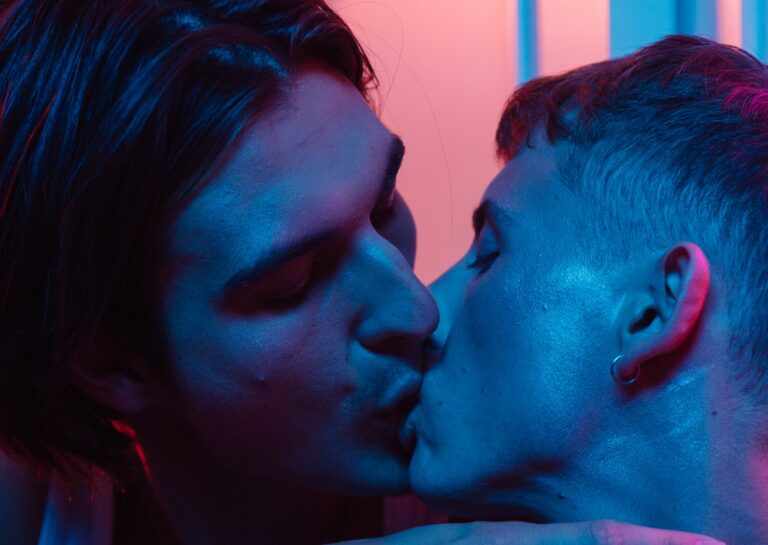 « Un millilitre de trop et c&rsquo;est le coma » : le chemsex, entre risques et plaisirs