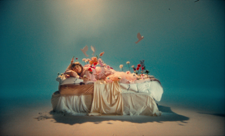 bedroom walls, la douce musique de chambre de November Ultra