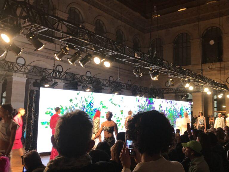 Qui la Fashion Week fait-elle encore rêver ?