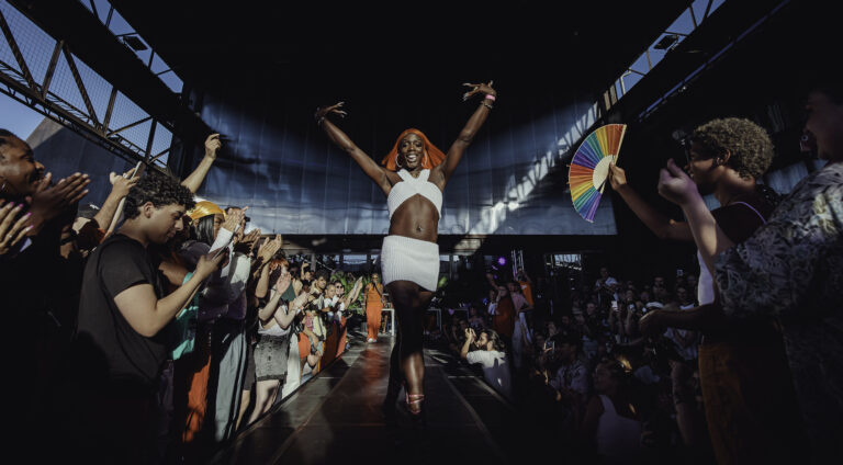 Intérieur Queer célèbre une 6ème édition flamboyante (et on y sera !)