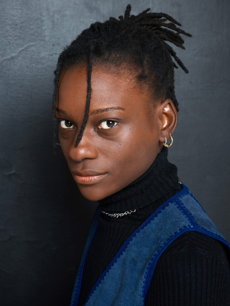 Douce Dibondo : « Avec la charge raciale, la menace de mort est perpétuelle »