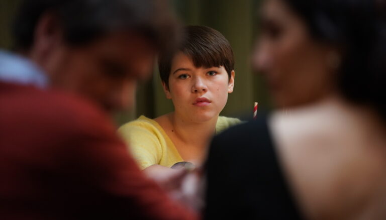 Le cinéma peut-il raconter la pédocriminalité ? Regards d’une industrie ébranlée