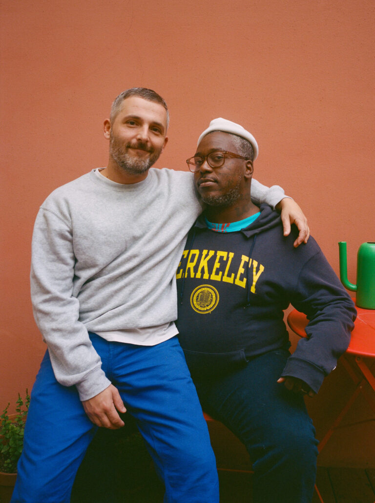 Rencontre autour de Johnny, est-ce que tu m’aimerais si j’avais une plus grosse bite ?