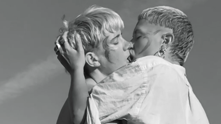 QUEER LOVE PARTOUT : Les institutions du cinéma doivent prendre leur responsabilité face à l’offensive anti-trans