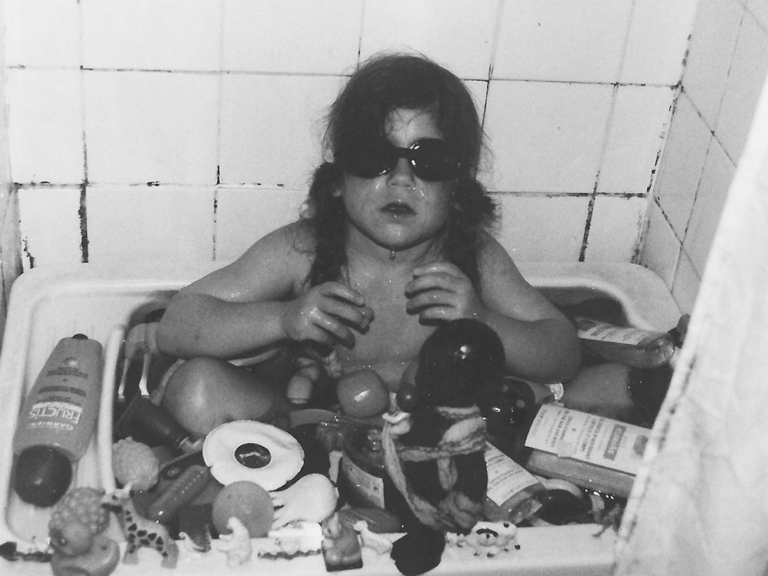 Léna Rivière : « Je crois à la radio, et en une forme de réparation dans le fait de nouer des dialogues »